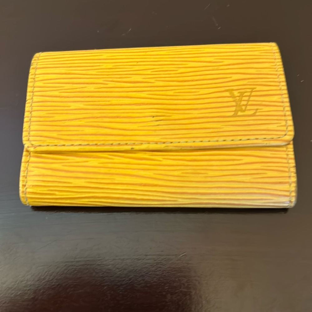 GUC! Louis Vuitton 6 ring purple and yellow key ring holder. Authentic!!